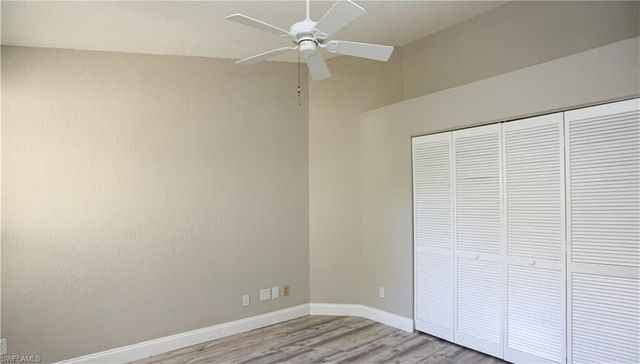 402 Emerald Bay CIR E7, Naples, FL 34110