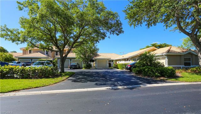 402 Emerald Bay CIR E7, Naples, FL 34110
