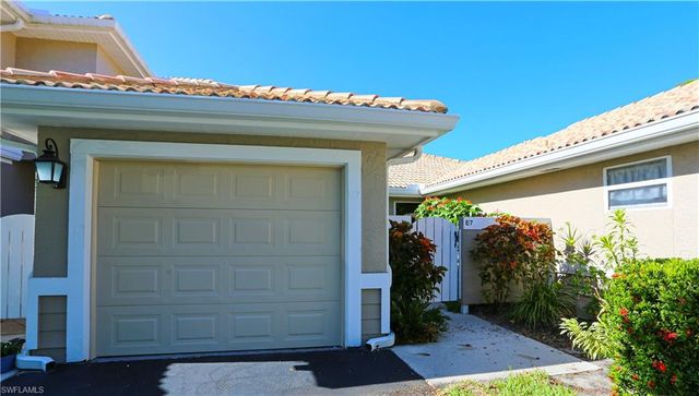 402 Emerald Bay CIR E7, Naples, FL 34110