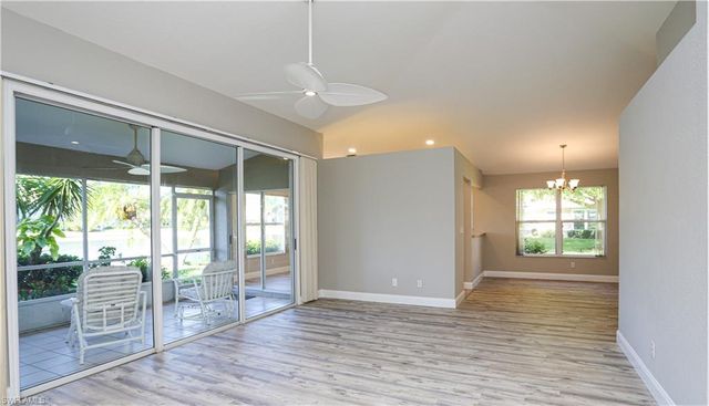 402 Emerald Bay CIR E7, Naples, FL 34110