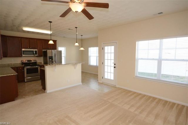 5124 Whitaker PL, Virginia Beach, VA 23462