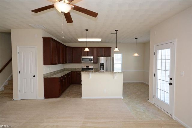 5124 Whitaker PL, Virginia Beach, VA 23462