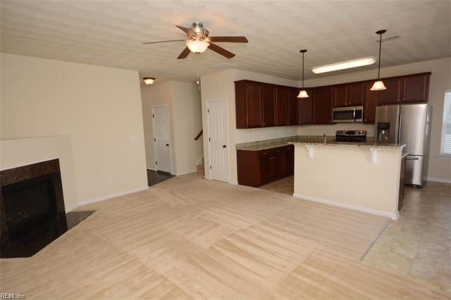 5124 Whitaker PL, Virginia Beach, VA 23462