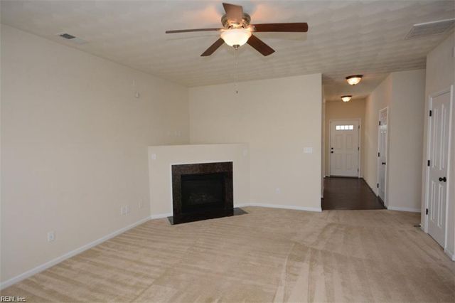 5124 Whitaker PL, Virginia Beach, VA 23462