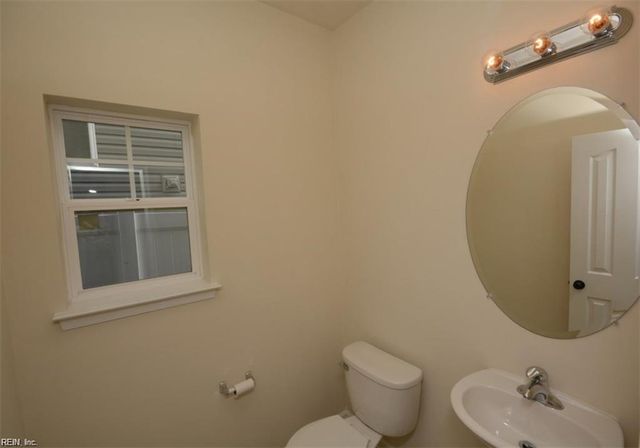 5124 Whitaker PL, Virginia Beach, VA 23462