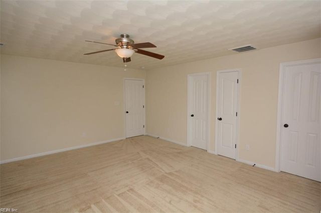 5124 Whitaker PL, Virginia Beach, VA 23462