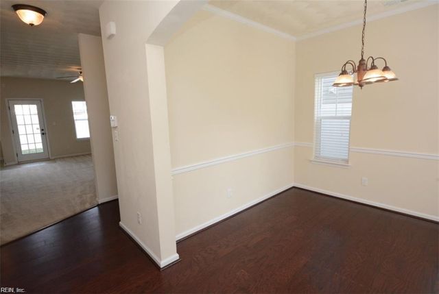 5124 Whitaker PL, Virginia Beach, VA 23462