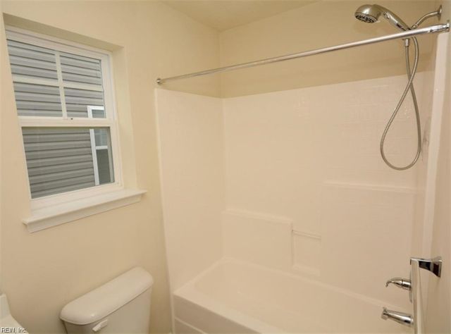 5124 Whitaker PL, Virginia Beach, VA 23462