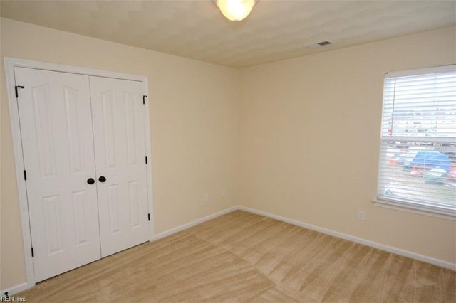 5124 Whitaker PL, Virginia Beach, VA 23462