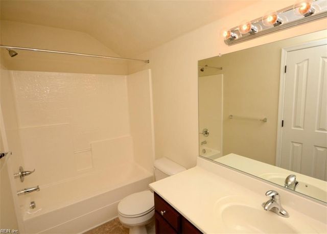 5124 Whitaker PL, Virginia Beach, VA 23462