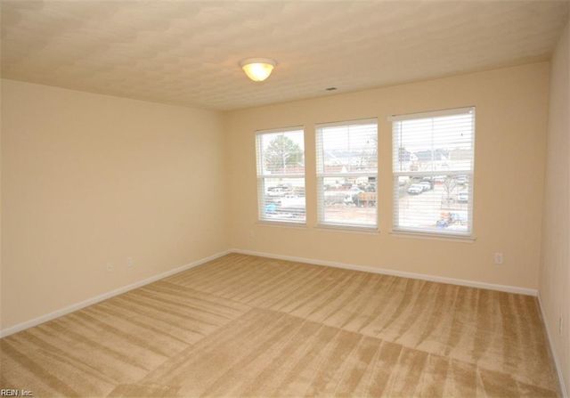 5124 Whitaker PL, Virginia Beach, VA 23462