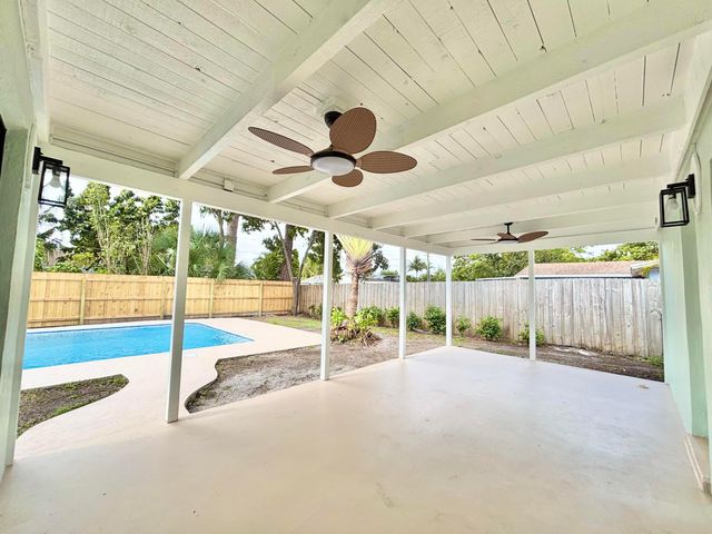 1753 16th Court N, Lake Worth Beach, FL 33460