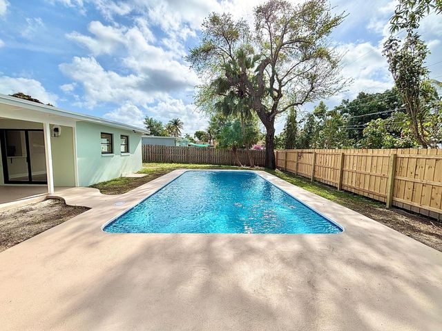 1753 16th Court N, Lake Worth Beach, FL 33460