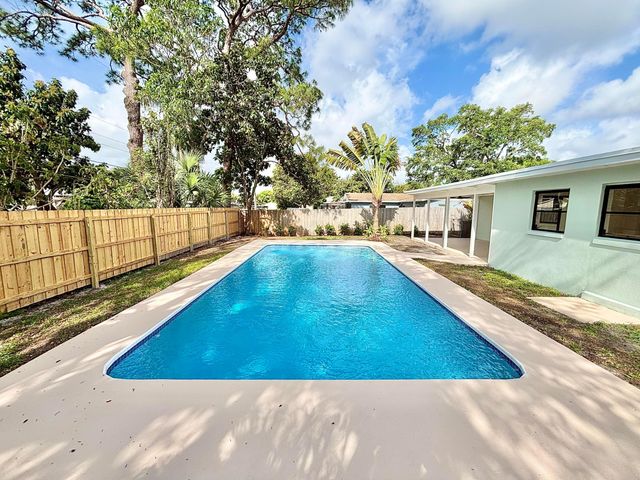 1753 16th Court N, Lake Worth Beach, FL 33460