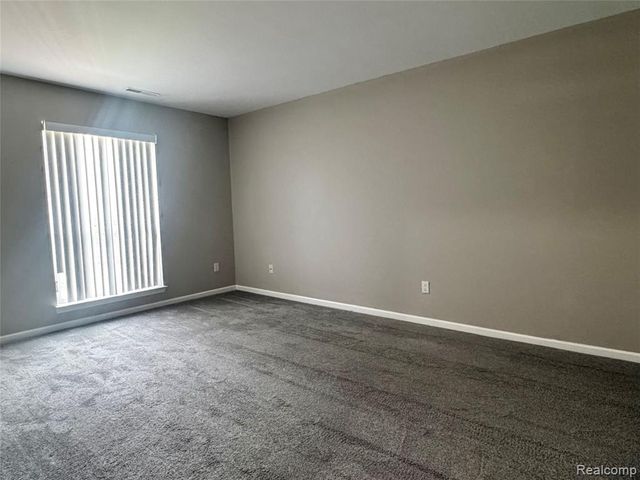 45997 Rhodes Drive, Macomb, MI 48044