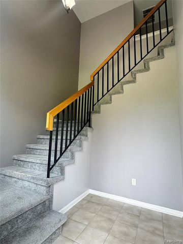 45997 Rhodes Drive, Macomb, MI 48044