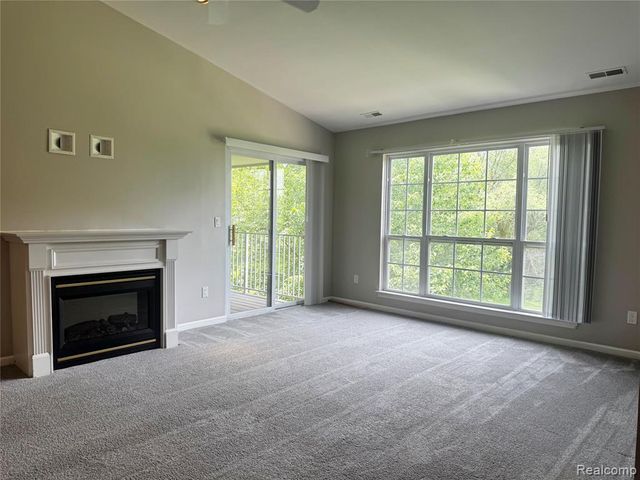 45997 Rhodes Drive, Macomb, MI 48044