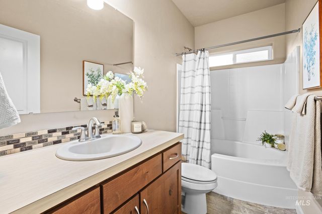 719 W Arbor Pointe Way, Nampa, ID 83686