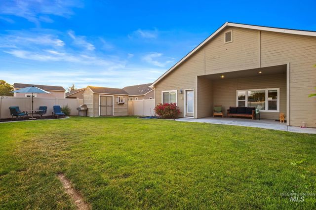 719 W Arbor Pointe Way, Nampa, ID 83686