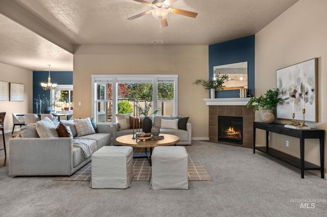 719 W Arbor Pointe Way, Nampa, ID 83686