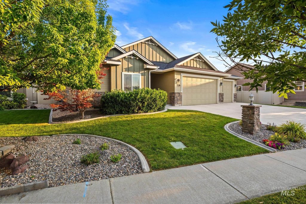719 W Arbor Pointe Way, Nampa, ID 83686