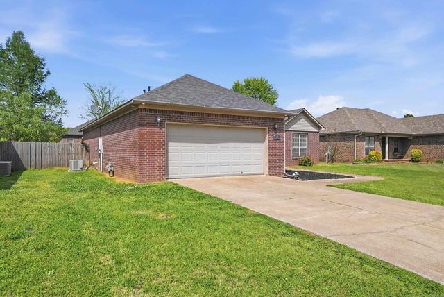 22 Ruby June St, Vilonia, AR 72173