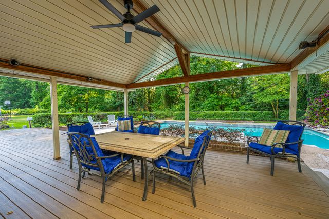 1870 Rugby Lane, Charleston, SC 29407