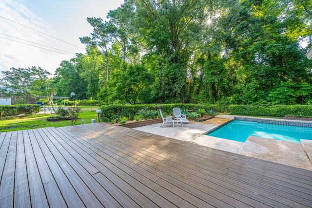 1870 Rugby Lane, Charleston, SC 29407