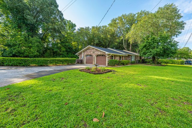 1870 Rugby Lane, Charleston, SC 29407