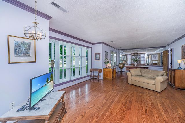 1870 Rugby Lane, Charleston, SC 29407