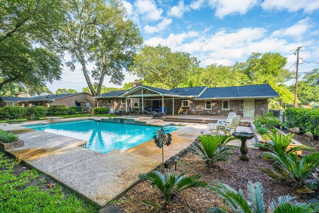 1870 Rugby Lane, Charleston, SC 29407