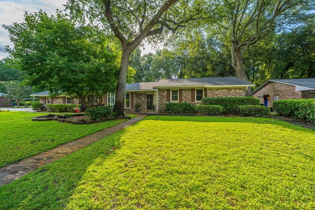 1870 Rugby Lane, Charleston, SC 29407