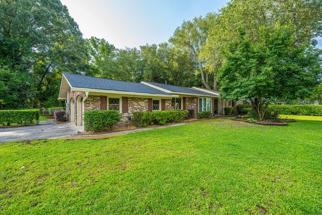 1870 Rugby Lane, Charleston, SC 29407