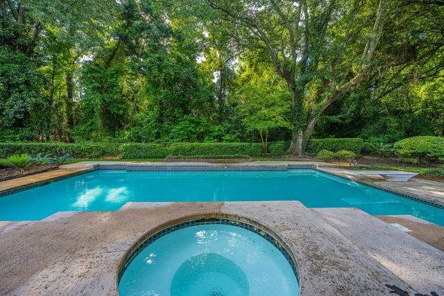 1870 Rugby Lane, Charleston, SC 29407