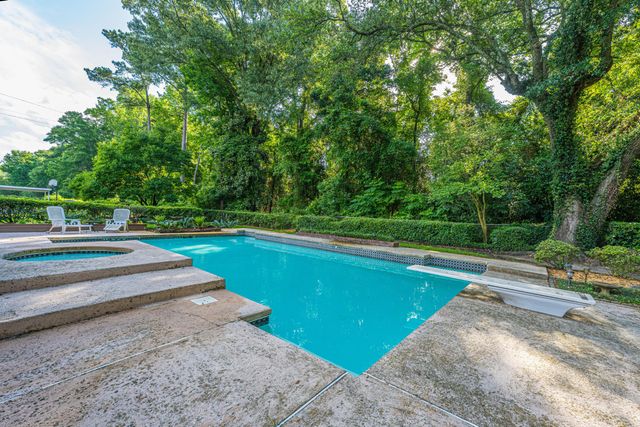 1870 Rugby Lane, Charleston, SC 29407