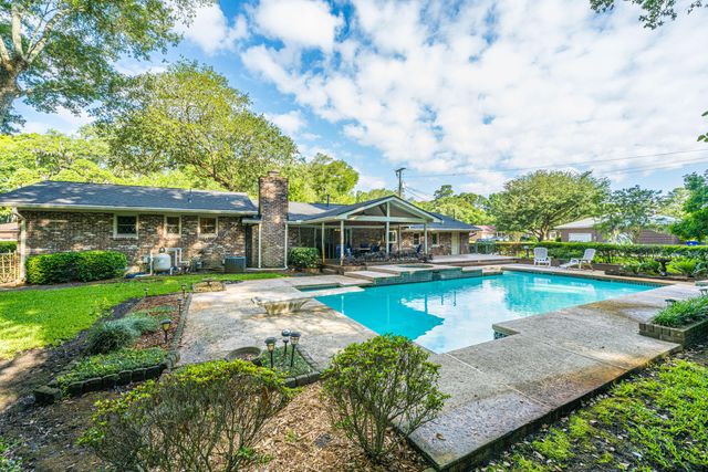 1870 Rugby Lane, Charleston, SC 29407