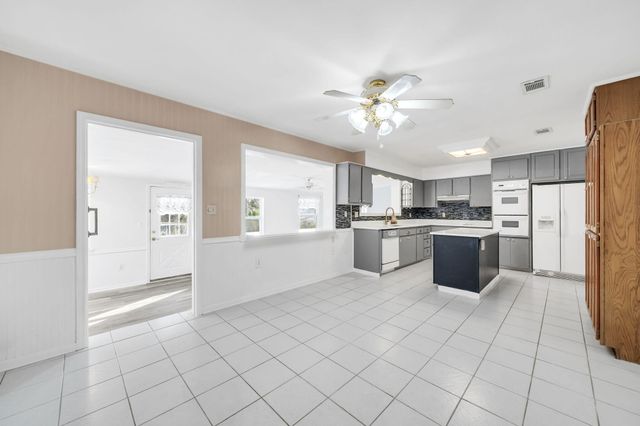 27 Magnolia Avenue, Shalimar, FL 32579