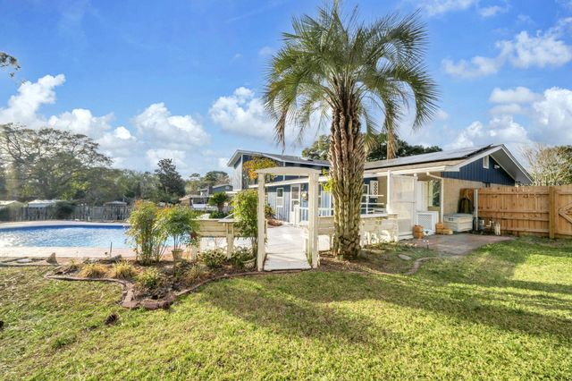 27 Magnolia Avenue, Shalimar, FL 32579