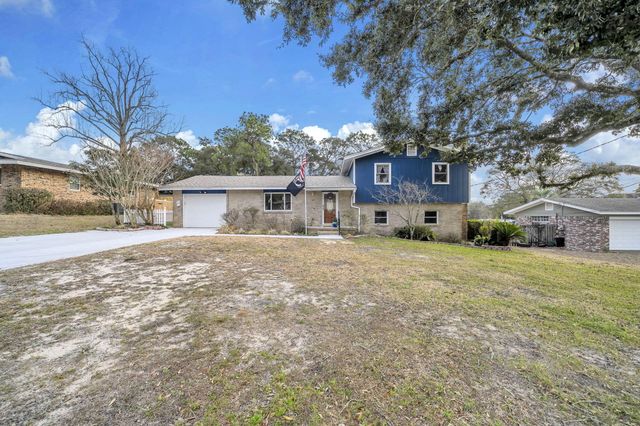 27 Magnolia Avenue, Shalimar, FL 32579