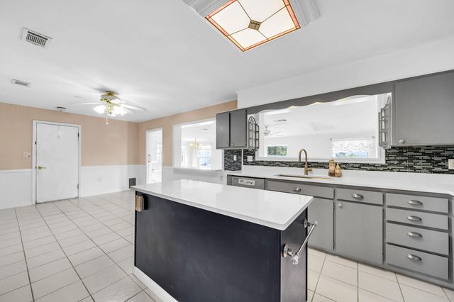 27 Magnolia Avenue, Shalimar, FL 32579