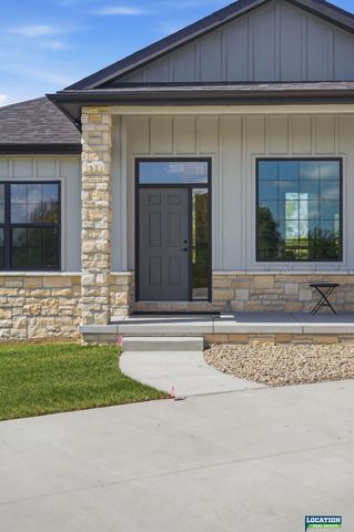 2115 SW 50th Street, Lincoln, NE 68522