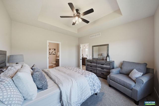 2115 SW 50th Street, Lincoln, NE 68522