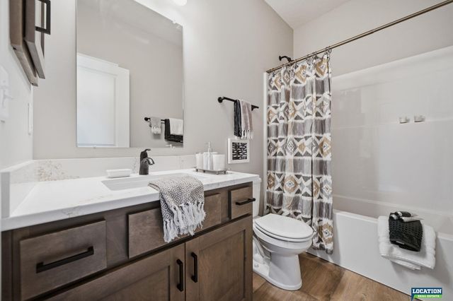 2115 SW 50th Street, Lincoln, NE 68522