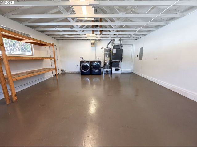 1320 Ne 17TH St, Gresham, OR 97030