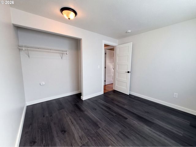 1320 Ne 17TH St, Gresham, OR 97030