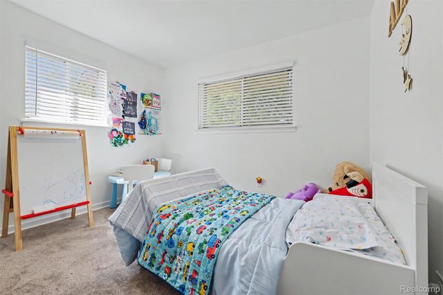 7292 Fairwood Drive, Dearborn Heights, MI 48127