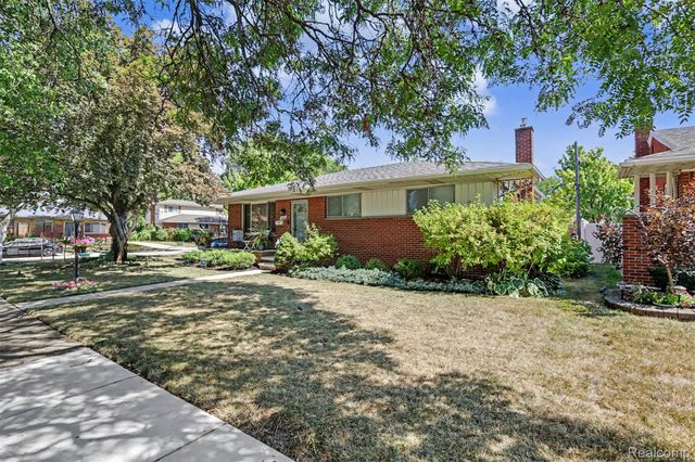 7292 Fairwood Drive, Dearborn Heights, MI 48127