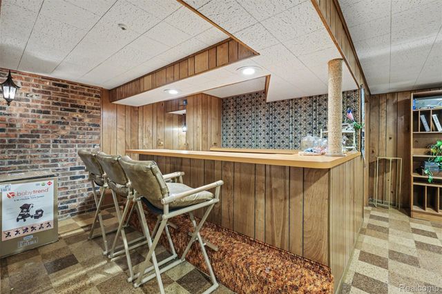 7292 Fairwood Drive, Dearborn Heights, MI 48127