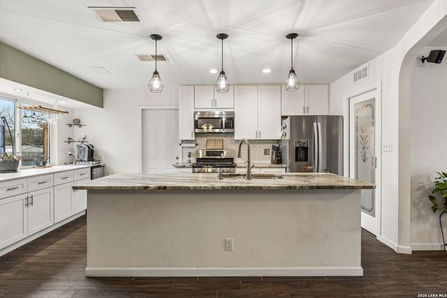 218 Whispering Oaks, Live Oak, TX 78233