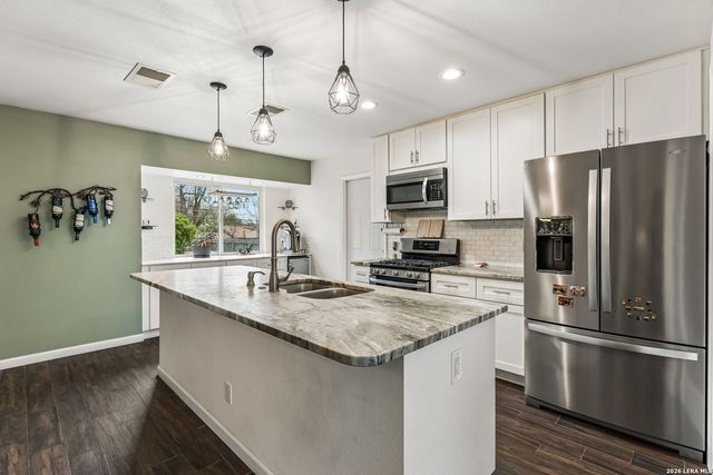 218 Whispering Oaks, Live Oak, TX 78233